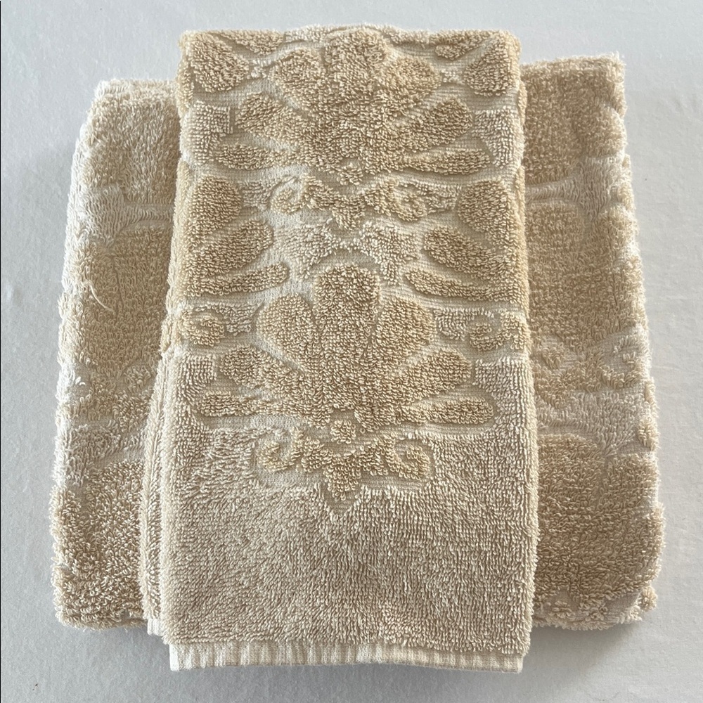 Vintage Fieldcrest Cotton Towel Beige Jacquard Floral Pattern mid century retro